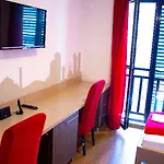 Отель Walter 4*